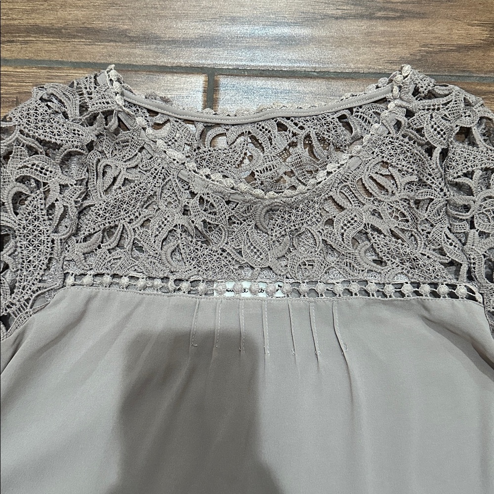 Double zero brand top size small - image 3